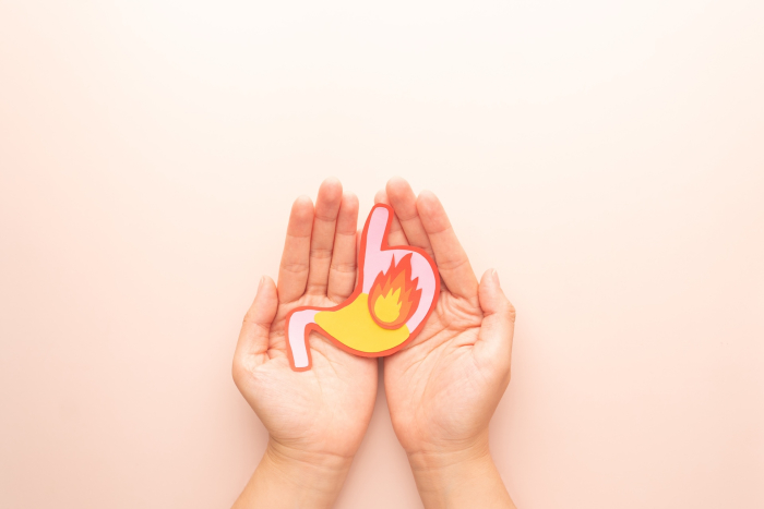 Närästys aiheuttaa ikävää tunnetta ruokatorvessa