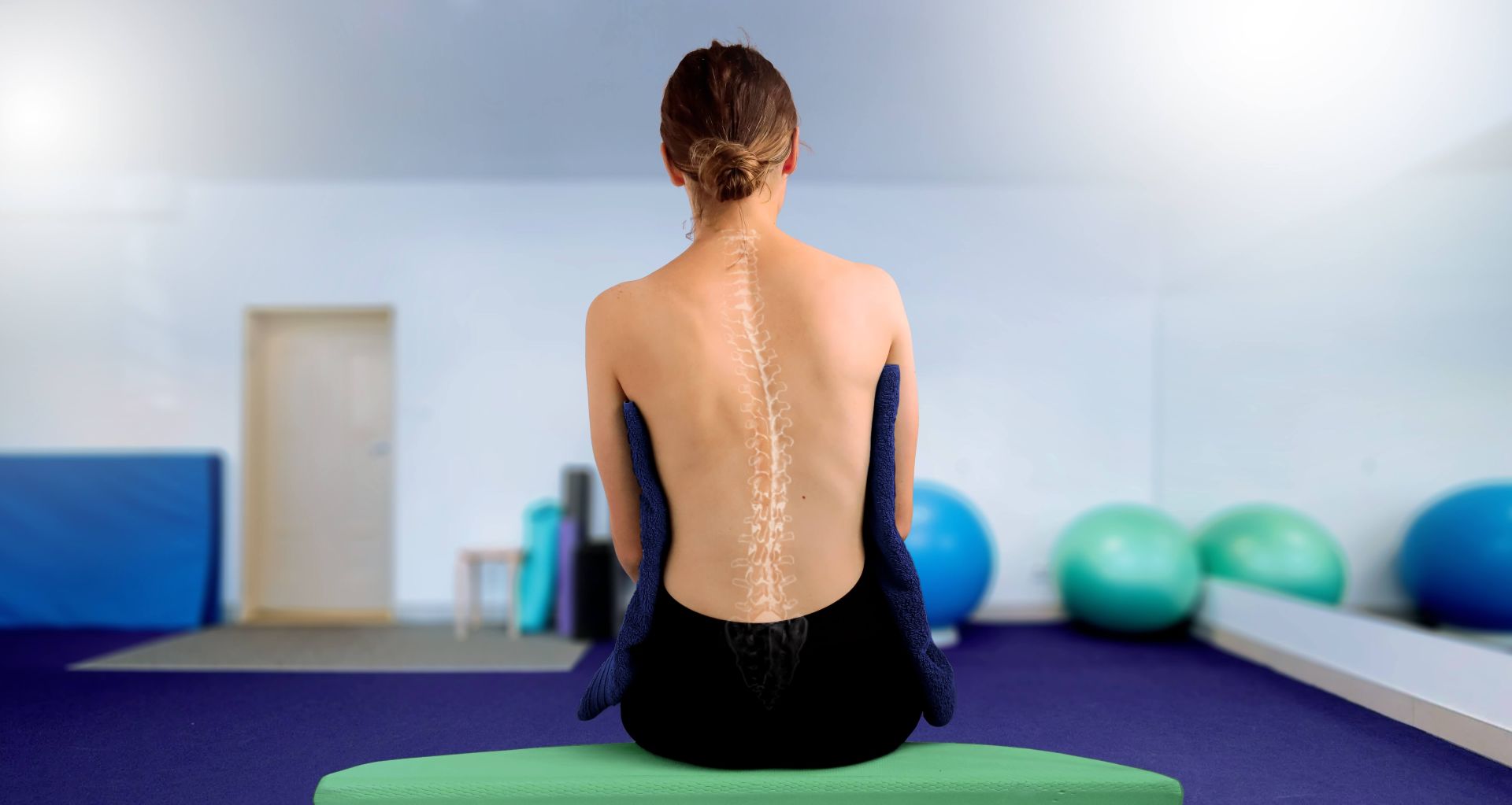 Selkäkipuinen nainen